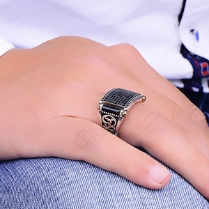 Vintage men's gear ring with black rhinestones and engraved silver and gold metal