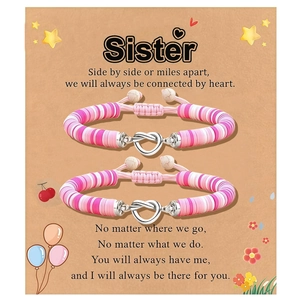 Roze hart knoop armbanden op een geschenkkaart voor zussen met verstelbaar koord