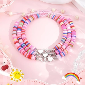 Lot de 3 bracelets en perles Heishi colorées avec breloques cœur et cordon ajustable
