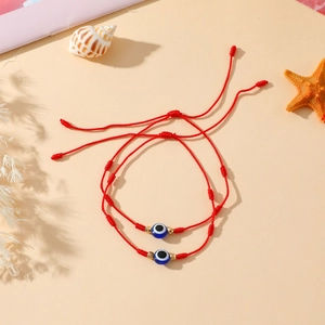 Bracelets faits main en cordon rouge avec perles Mauvais Œil turc et accents dorés, lot de 2
