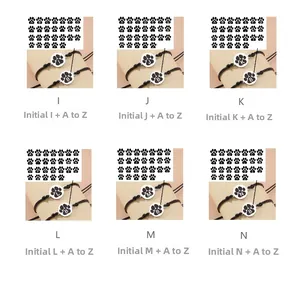 Vue détaillée des bracelets personnalisés à empreinte de patte avec cordons tressés