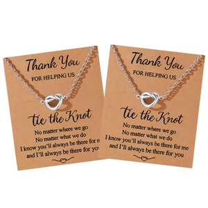 Juego de collares con nudo en tarjetas de regalo para damas de honor o bodas
