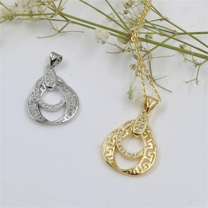 Copper Rhinestone Double Ring Pendant Necklace For Women Greek Meander Pattern Ribbed Clavicle Chain Fashion Jewelry Accessory