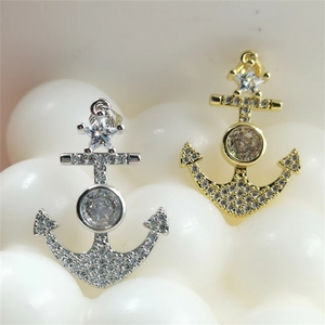 Pendenti ad ancora nautica con zirconi in finitura argento e oro per collane d'oro