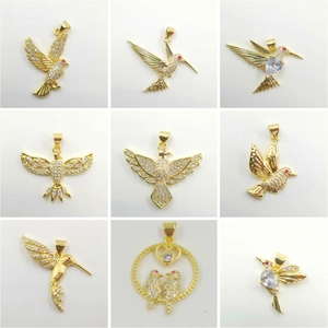 Exquisite Copper Gold Plated Bird Pendant Necklace For Women Animal Hummingbird Eagle Rhinestone Inlaid Jewelry Accessory Gift