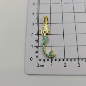 Detailed size measurement of 18k gold-plated mermaid pendant with blue cubic zirconia