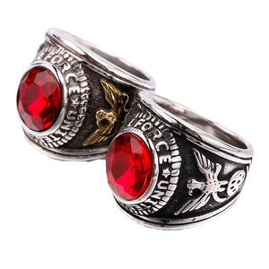 Anillo Air Force de Acero de Titanio Vintage para Hombre Relieve de Águila con Gran Diamante de Imitación Rojo Anillo de Sello Estilo Militar