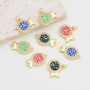 Ciondolo a Pesce in Rame Placcato Oro 18K Con Mosaico Di Conchiglie E Strass Forma Animale Per Accessori Creazione Gioielli