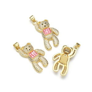 Pendentif ours plaqué or avec zircons et motif en émail à carreaux rouge et blanc