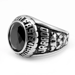 Bague punk vintage en acier inoxydable pour homme avec pierre noire et détails embossés