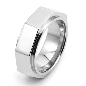 Nahaufnahme des industriellen Sechskantmutter Rings aus hochglanzpoliertem Edelstahl