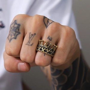 Vintage gothic crown ring for men in gold and black stainless steel with punk style