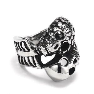 Gothic punk double skull ring for men made of vintage stainless steel with rib patterns