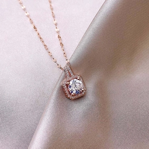 Sparkling square halo pendant necklace in rose gold with brilliant round-cut cubic zirconia