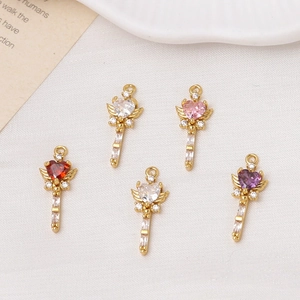 Ciondolo Cuore Bacchetta Magica Angelo in Rame Placcato Oro Strass Charms per DIY Collana Orecchini Bracciale Accessori Gioielli