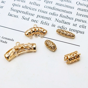 Hohlperlen und Anhänger aus Goldkupfer für die DIY-Herstellung von Brautschmuck