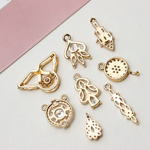 Set van 8 vergulde koperen hangers met zirkonia voor DIY sieraden maken en creativiteit