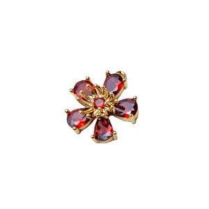 Pendentif fleur doré avec pétales en zircon rouge pour la création de bijoux