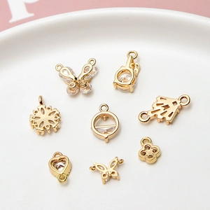 Pendentifs bijoux DIY fleurs papillons plaqués or avec zircon pour colliers et bracelets
