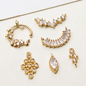 Pendentifs Géométriques DIY en Cuivre Zirconia Plaqué Or avec Zircon Transparent Incrusté Forme Florale Arc Losange Marquise Matériaux pour Fabrication de Bijoux