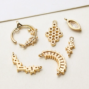 Set d'accessoires bijoux DIY en cuivre plaqué or 18K avec pendentifs en zircon brillant