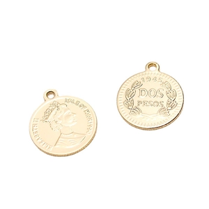 Pendentifs pièces dorées Reine Elizabeth II et Dos Pesos pour la création de bijoux DIY