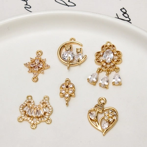 Pendentifs en cuivre doré avec zircone micro-pavé en diverses formes créatives