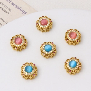 Charm's fleur plaqué or antique avec œil de chat et zircons pour bijoux DIY