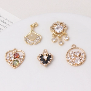 Copper Micro Pave Zirconia Heart Shell Ginkgo Leaf Ruyi Lock Pendants For DIY Necklace Bracelet Making Women Jewelry Charms