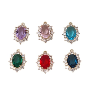 Set mit sechs ovalen Kristallanhängern mit vergoldetem Rand und Zirkonia-Steinen für Schmuck