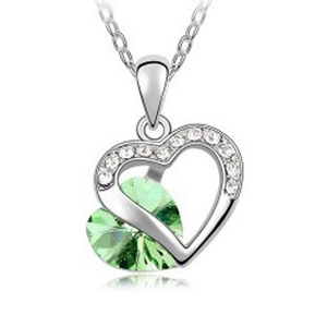 Exquisite silberne Herzhalskette mit grünem Kristall und Pavé-Fassung für Damen