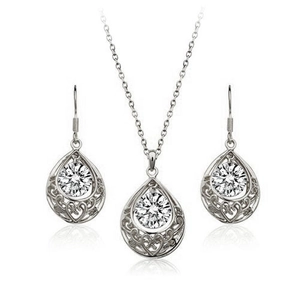 Set gioielli vintage a goccia con collana e ciondolo di cristallo e orecchini abbinati