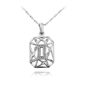 Elegante zilveren vierkante ketting met holle hanger en zirkonia micro-pave stenen