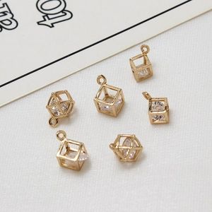 Geometrische goud vergulde kubus en zeshoek hangers met zirkoon voor DIY sieraden maken
