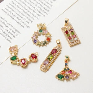 Vergoldete florale Anhänger mit bunten Zirkonia im Set für DIY-Schmuckherstellung