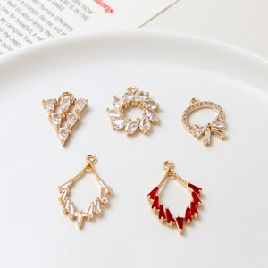 Koper Micro-ingelegd Zirconia Opengewerkt Ruit Strik Hangers DIY Sieraden Accessoires Voor Oorbellen Ketting Goud Bedel