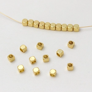 Polished 18K gold plated cube spacer beads for DIY jewelry making and necklaces