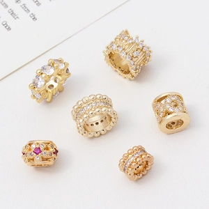 Ciondoli Distanziali Rotondi in Rame con Zirconia Intarsiata a Foro Grande Componenti per Gioielli DIY per la Realizzazione di Collane e Braccialetti