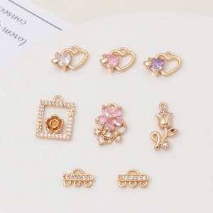 Copper Micro Pave Rhinestone Rose Heart Pendants DIY Jewelry Accessories For Necklace Bracelet Making Gold Plated Floral Charms