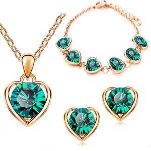 Luxe hartvormige sieradenset met blauwgroen kristal, ketting, armband en oorbellen