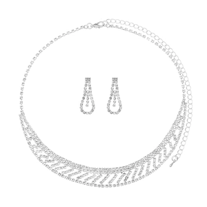 Detail of silver alloy bridal jewelry set with lobster clasp and adjustable extender chain