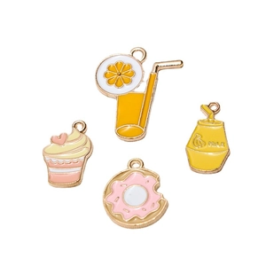 Schattige emaille bedels set met cupcake, donut en melkpak voor DIY sieraden maken projecten