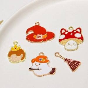 5-piece set of cartoon enamel charms with wizard hats and mushrooms for DIY jewelry