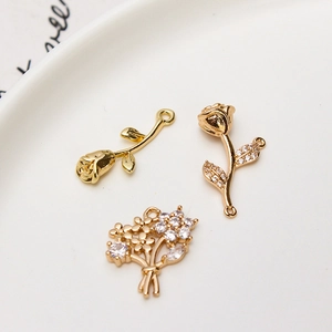 Pendentifs de rose dorée et bouquet avec micro-pavage en zircon pour bijoux DIY