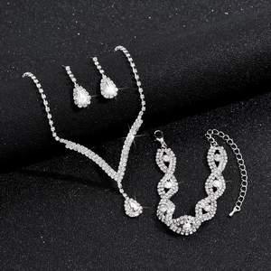 Elegante V-vormige strass sieradenset met ketting oorbellen en armband voor bruiloften