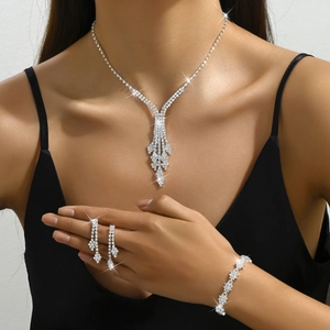 Luxueuze Strass Waterdruppel Kwastjes Ketting Oorbellen Armband Sieradencollectie Bruid Bruiloft Legering Sieraden Accessoire