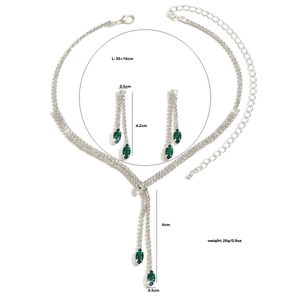Tableau des tailles détaillé pour parure de mariage strass vert émeraude et boucles d'oreilles