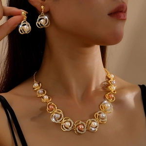 Elegant Alloy Artificial Pearl Rhinestone Jewelry Set Electroplated Gold Necklace Earrings For Women Wedding Party Banquet Accessories