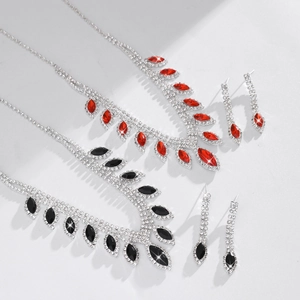 Funkelndes Marquis-Brautschmuck-Set mit Halskette und Ohrringen in Rot und Schwarz Kristall