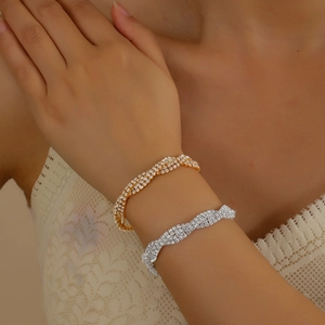 Elegant Copper Rhinestone Bracelet For Women Shiny Crystal Twisted Wave Adjustable Hand Chain Wedding Fashion Jewelry